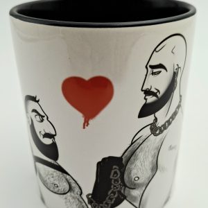 Illustration de deux queer torse nu se regardant avec tendresse, séparés par un cœur rouge dégoulinant.