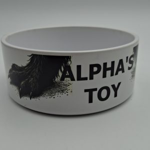 Gamelle fetish Alpha’s Toy en céramique – Gay Wolf France. Parfaite pour le pup play, l’univers master/slave et les jeux fetish. Design exclusif avec tête de loup et empreintes. Fabrication artisanale.
